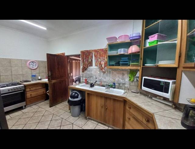 5 BEDROOM HOUSE FOR SALE IN PRETORIA GARDENS